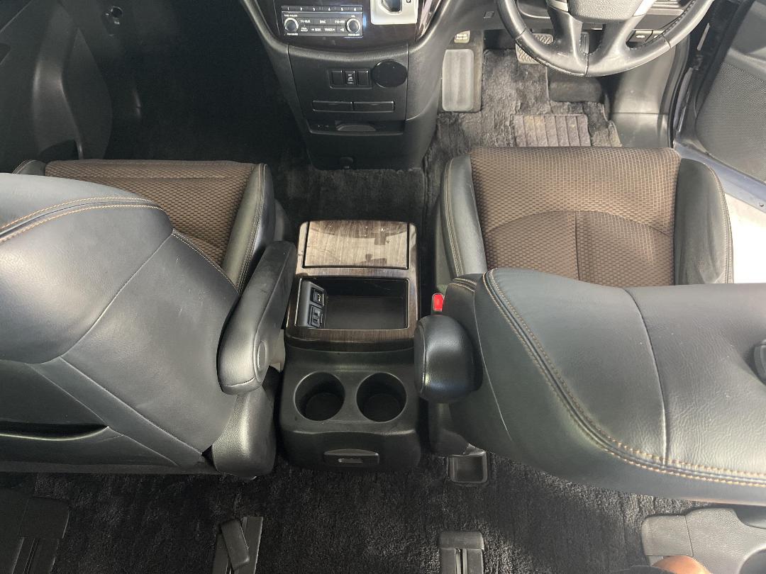 Photo '18' of Nissan Elgrand Photo '18' of Nissan Elgrand