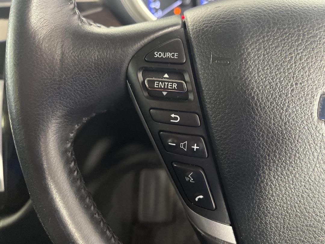 Photo '26' of Nissan Elgrand Photo '26' of Nissan Elgrand