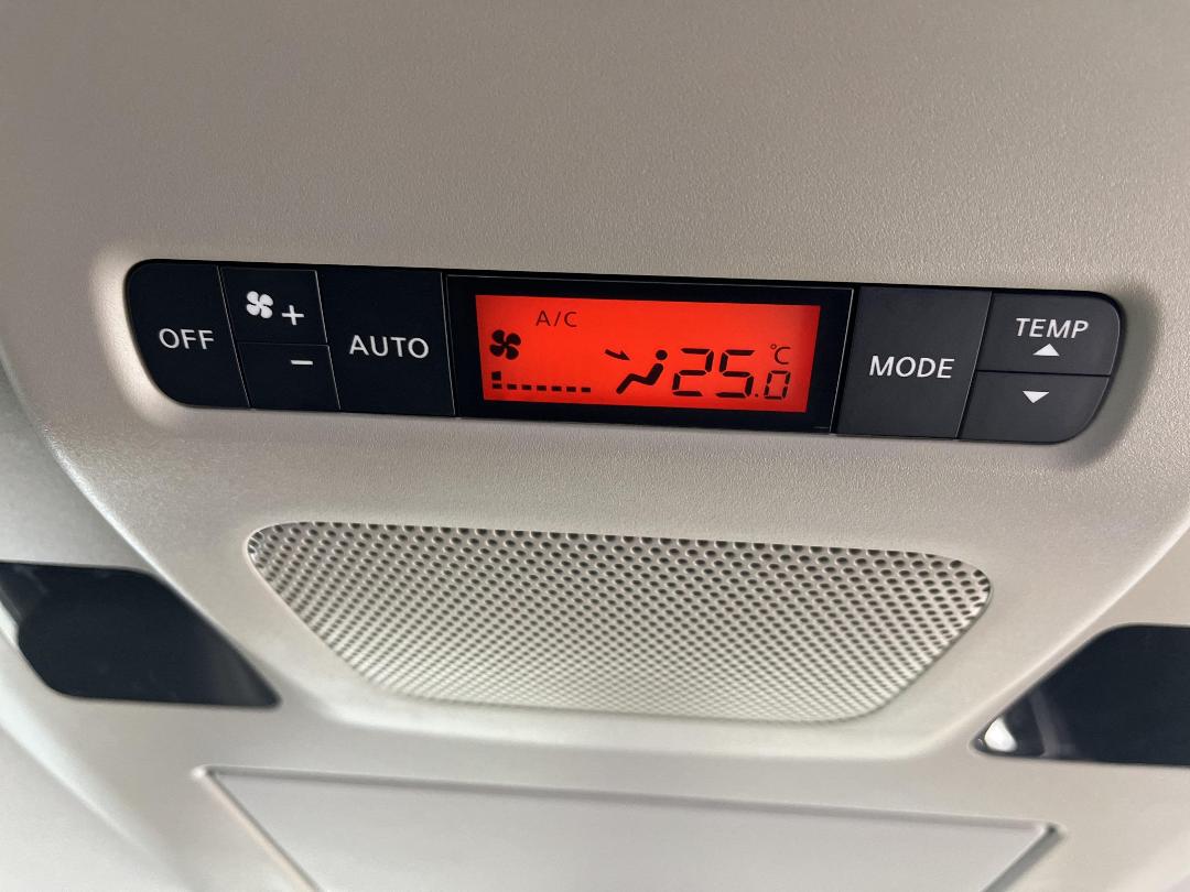 Photo '28' of Nissan Elgrand Photo '28' of Nissan Elgrand