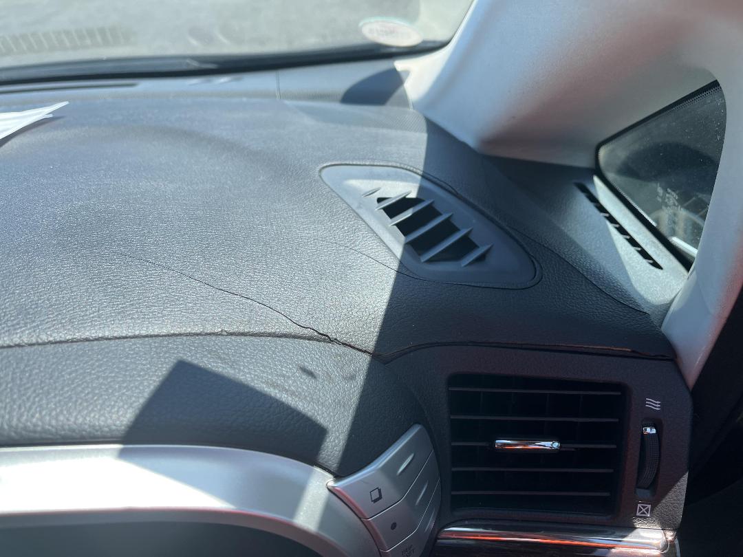 Photo '30' of Nissan Elgrand Photo '30' of Nissan Elgrand