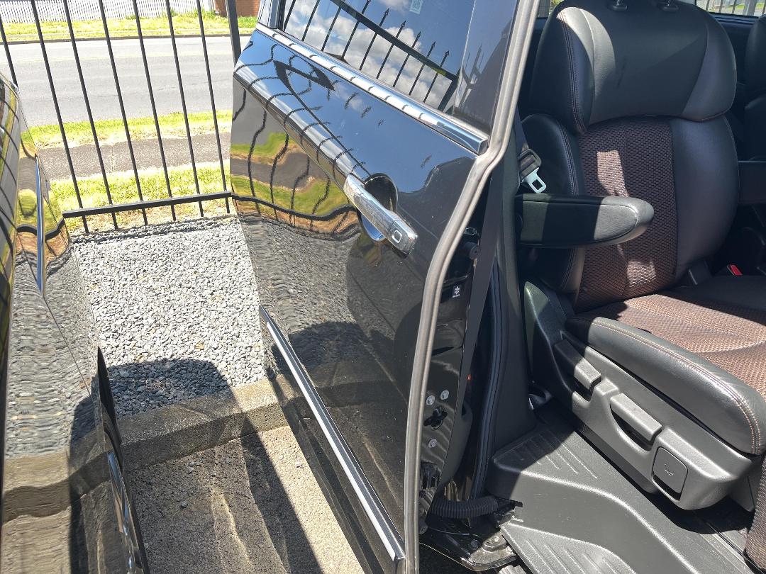 Photo '19' of Nissan Elgrand Photo '19' of Nissan Elgrand