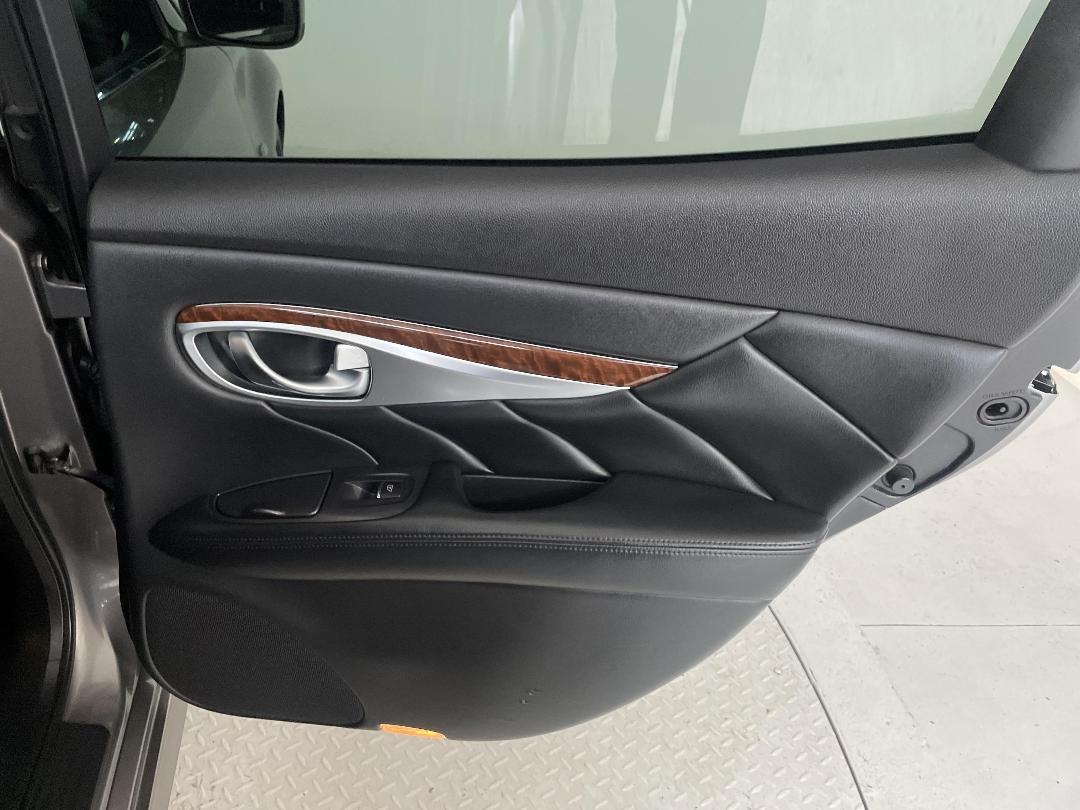 Photo '19' of Nissan Fuga