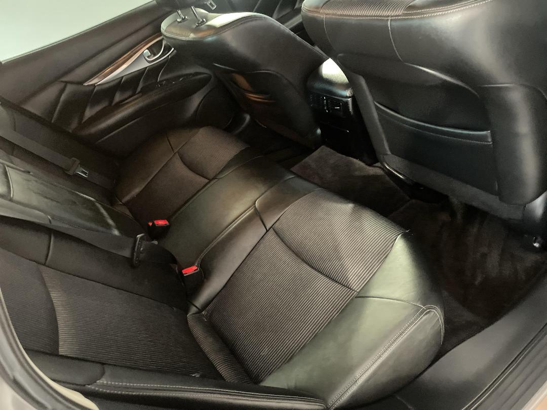 Photo '20' of Nissan Fuga