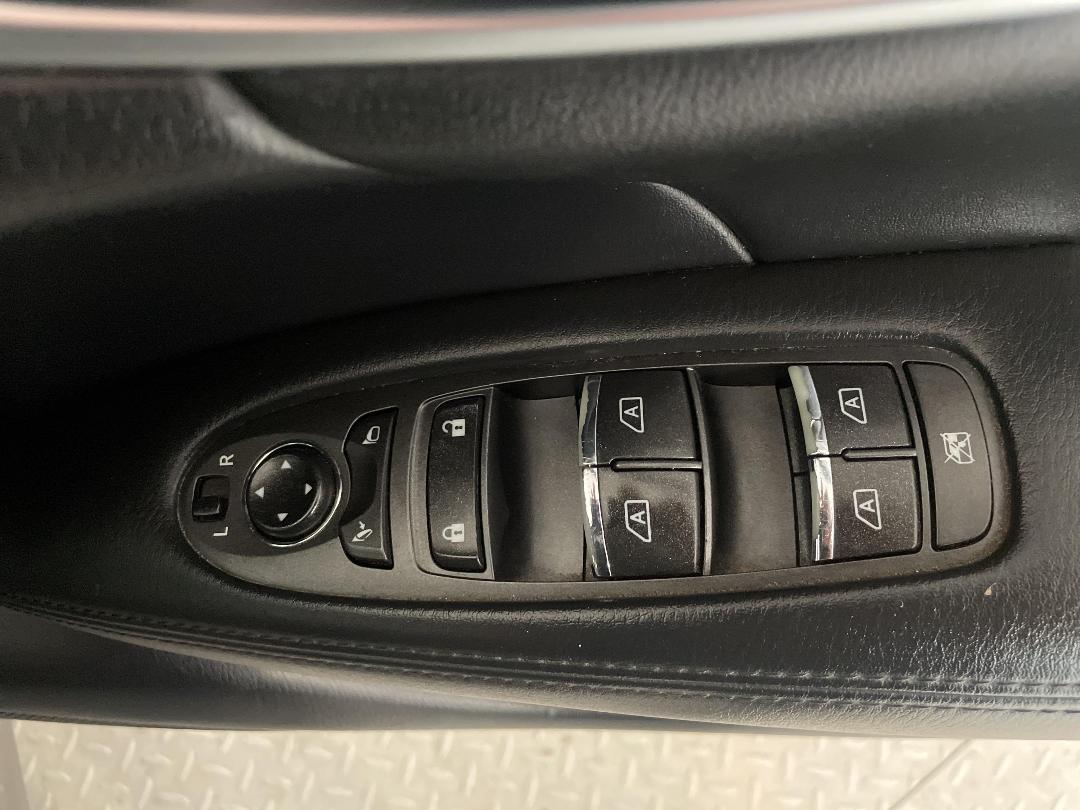 Photo '23' of Nissan Fuga