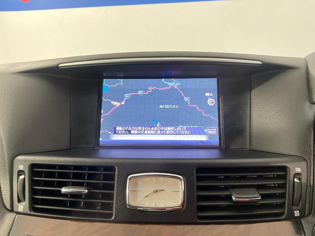 Photo '25' of Nissan Fuga