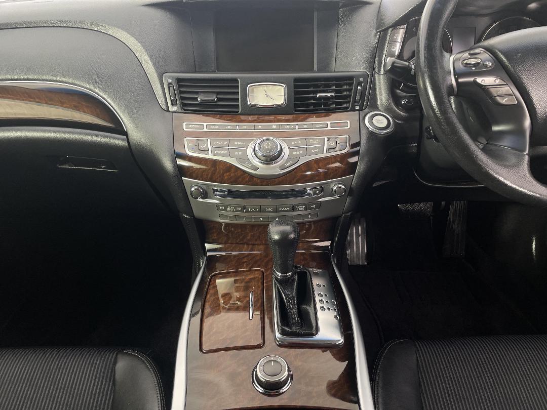 Photo '18' of Nissan Fuga Photo '18' of Nissan Fuga