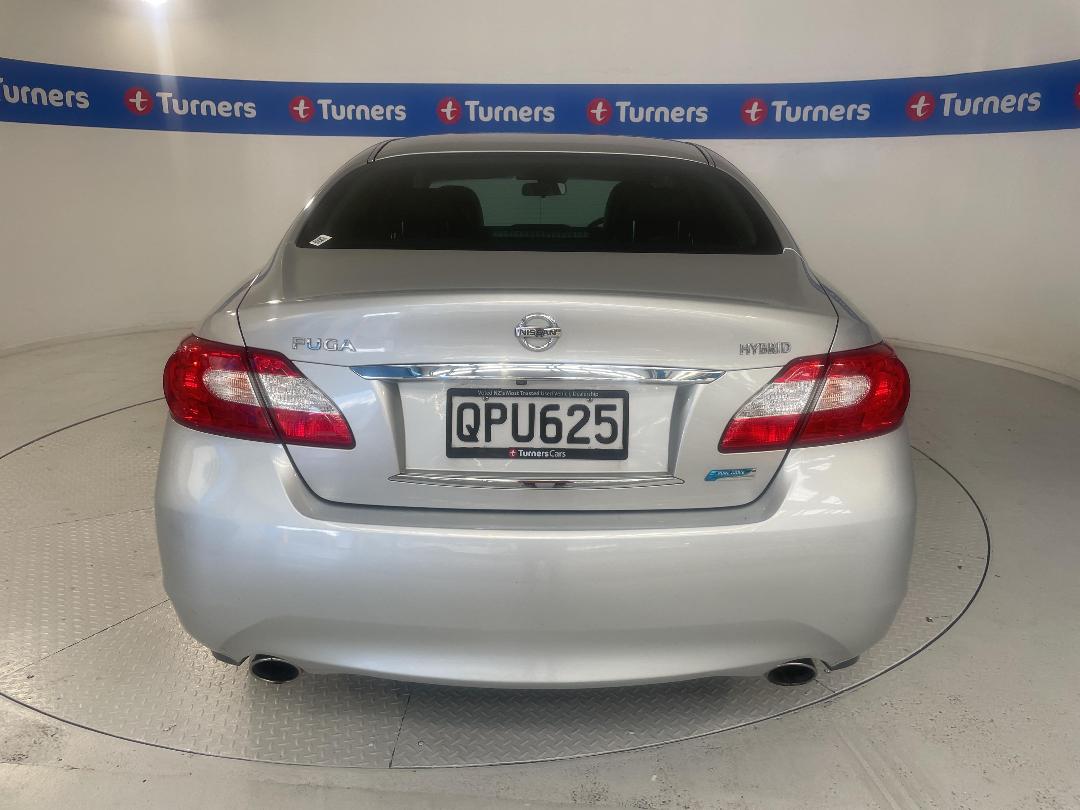 Photo '6' of Nissan Fuga