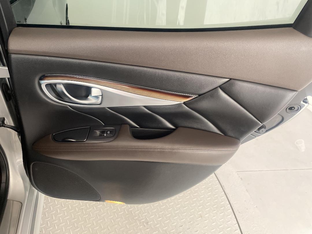 Photo '19' of Nissan Fuga