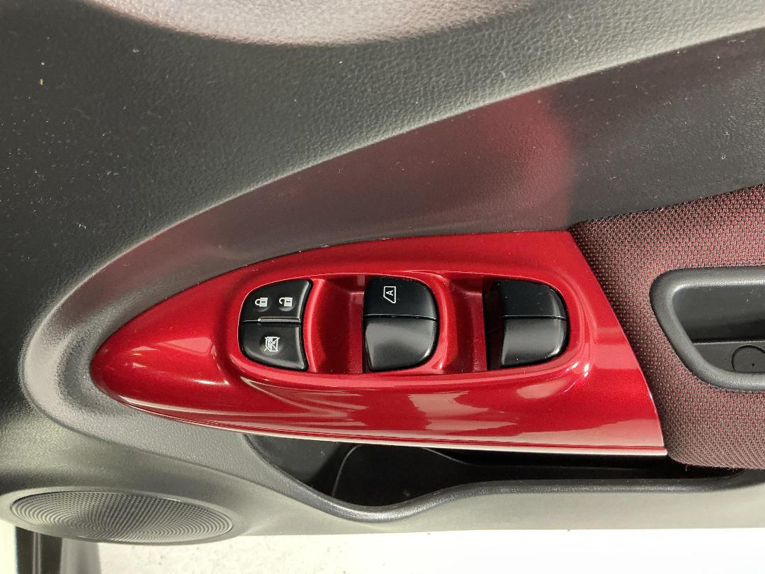 Photo '23' of Nissan Juke