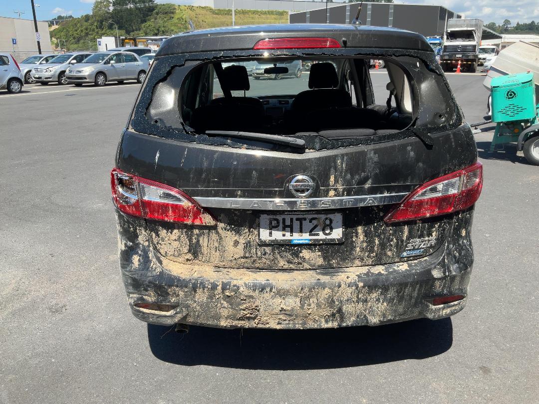 Photo '9' of Nissan Lafesta Highway Star Photo '9' of Nissan Lafesta Highway Star