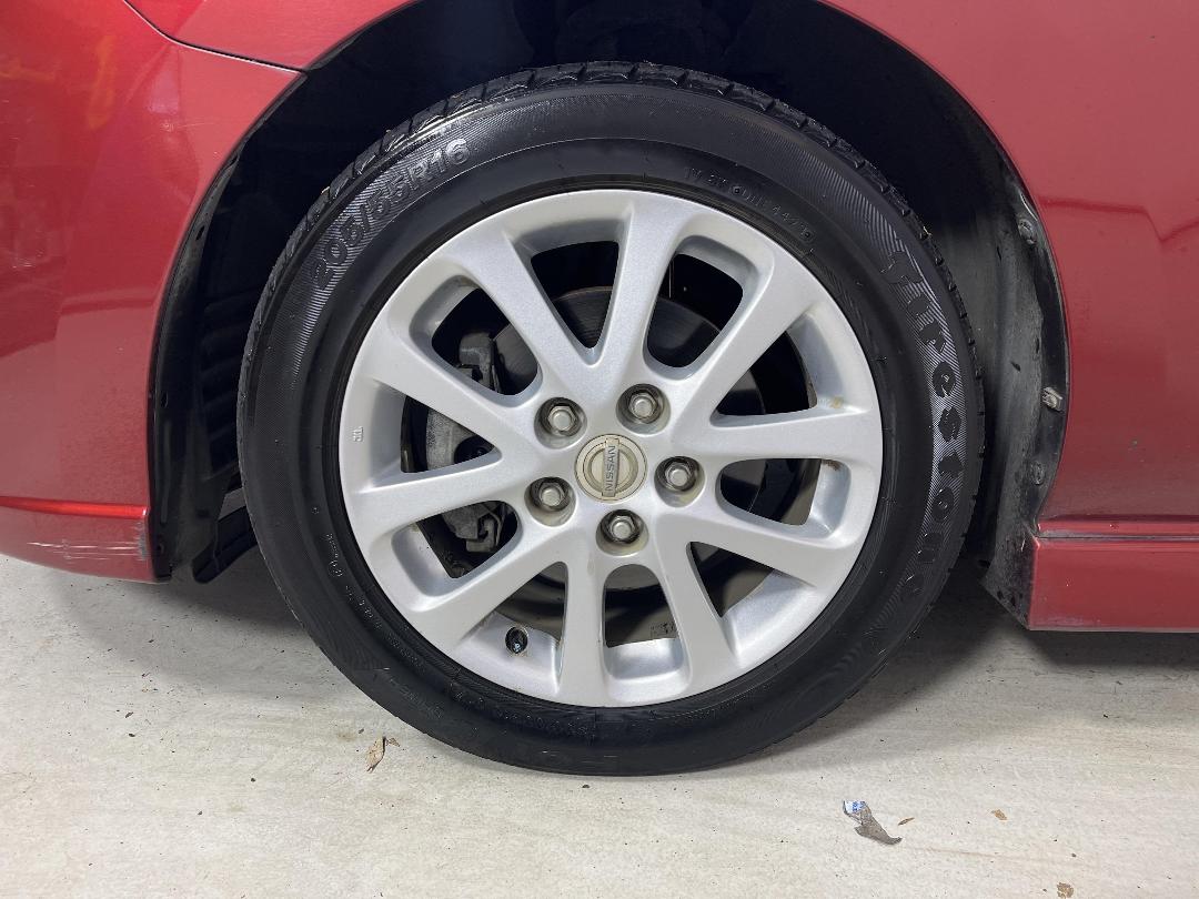 Photo '10' of Nissan Lafesta Photo '10' of Nissan Lafesta