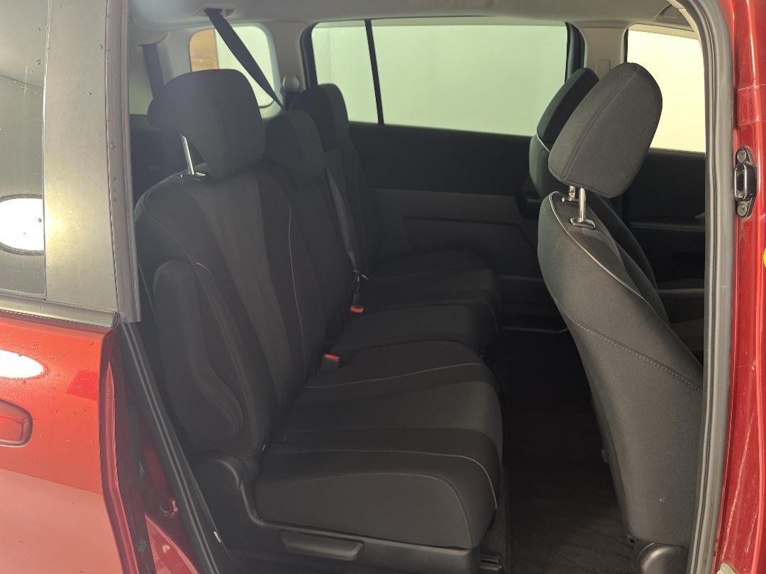 Photo '19' of Nissan Lafesta Photo '19' of Nissan Lafesta