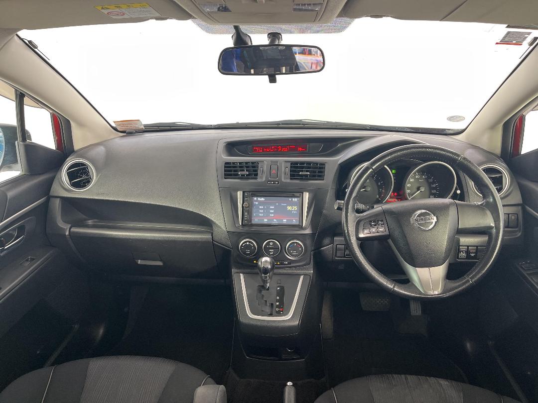 Photo '17' of Nissan Lafesta Photo '17' of Nissan Lafesta