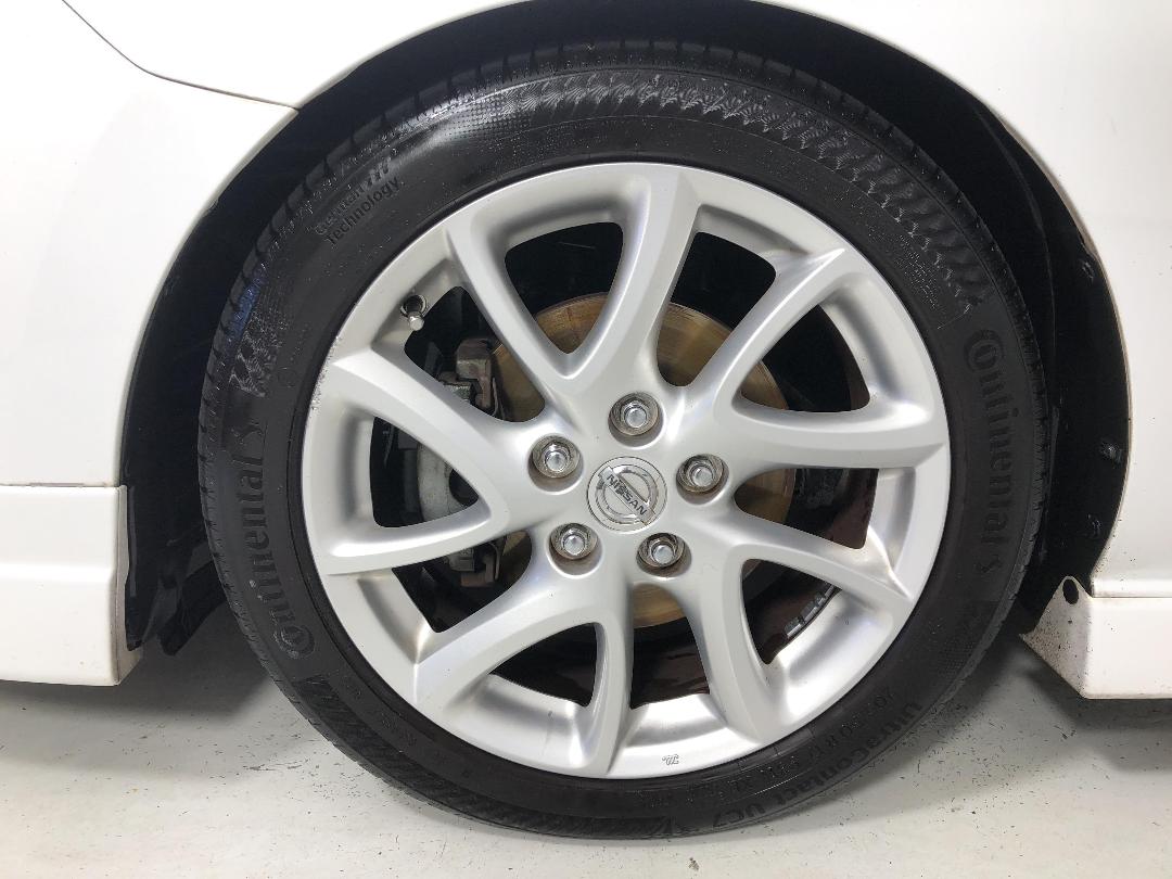 Photo '10' of Nissan Lafesta Photo '10' of Nissan Lafesta