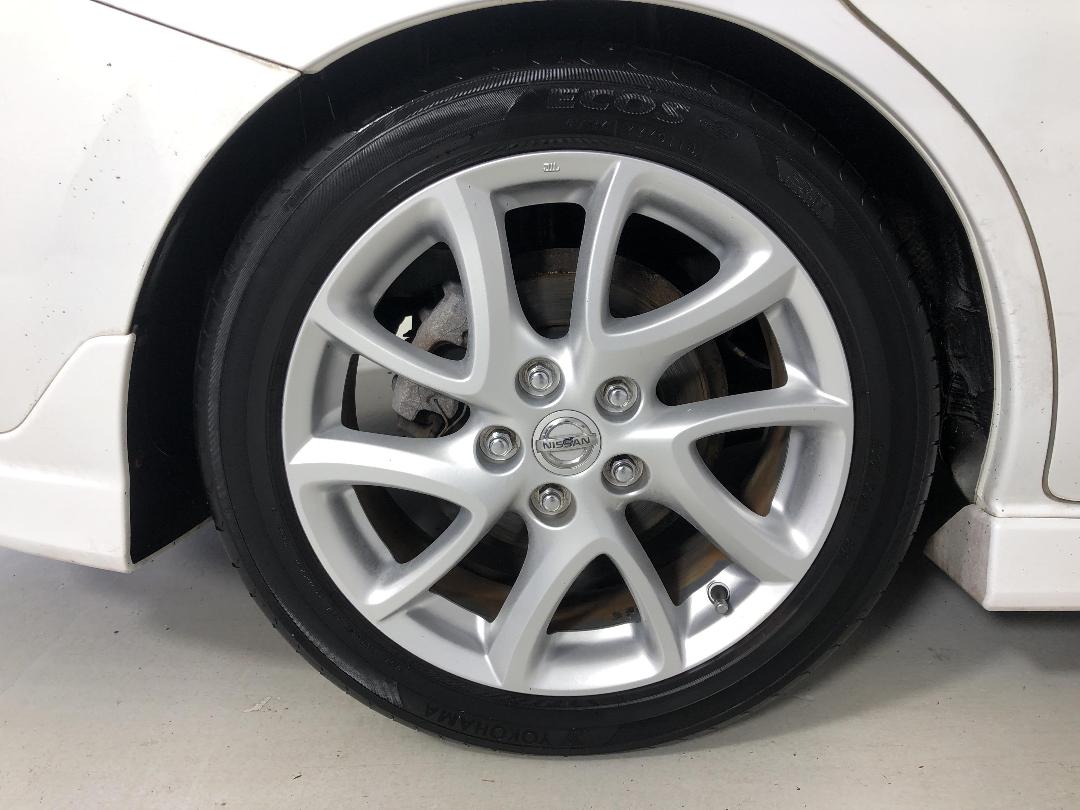 Photo '12' of Nissan Lafesta Photo '12' of Nissan Lafesta