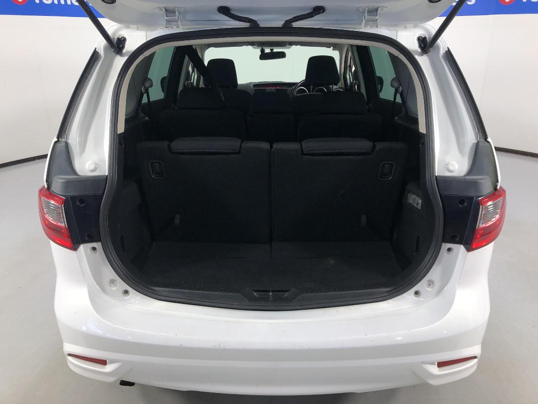 Photo '14' of Nissan Lafesta Photo '14' of Nissan Lafesta