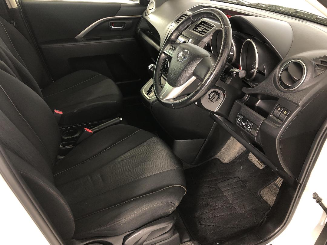 Photo '16' of Nissan Lafesta Photo '16' of Nissan Lafesta