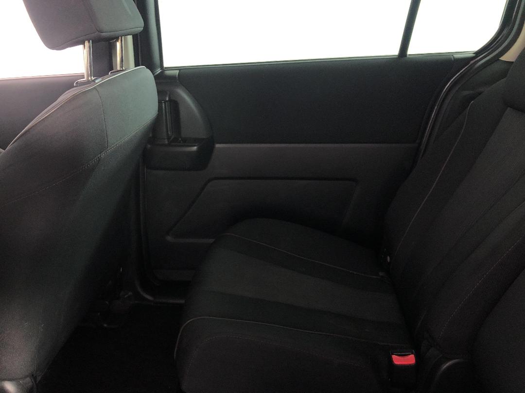 Photo '19' of Nissan Lafesta Photo '19' of Nissan Lafesta