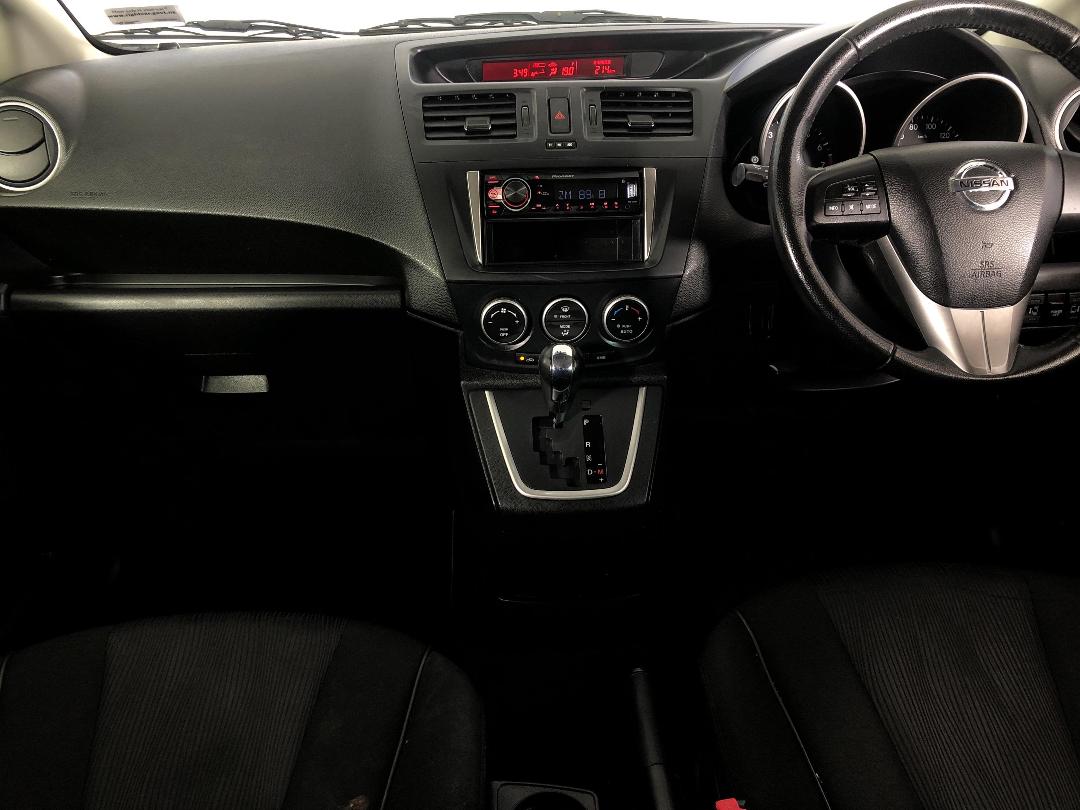 Photo '17' of Nissan Lafesta Photo '17' of Nissan Lafesta