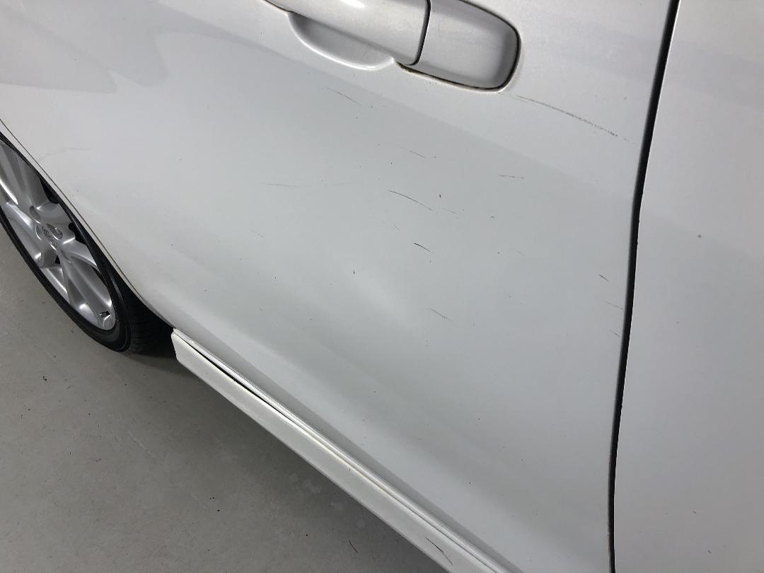 Photo '26' of Nissan Lafesta Photo '26' of Nissan Lafesta