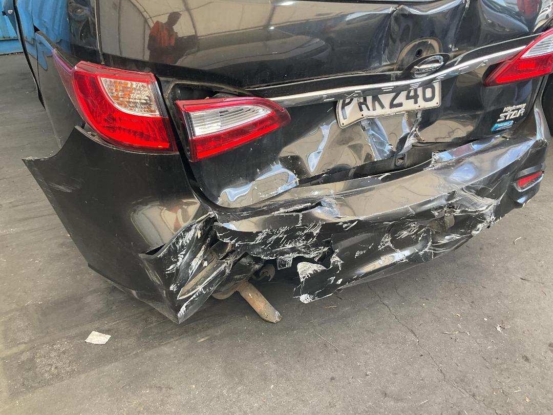 Photo '17' of Nissan Lafesta Photo '17' of Nissan Lafesta