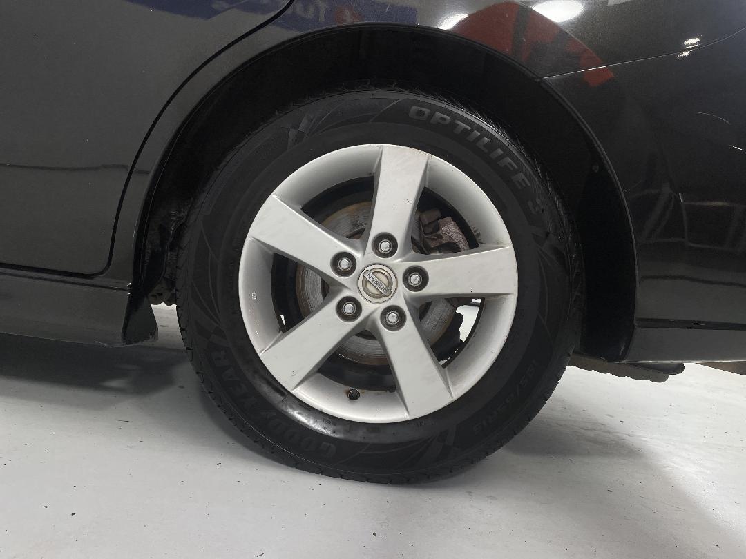 Photo '11' of Nissan Lafesta Photo '11' of Nissan Lafesta