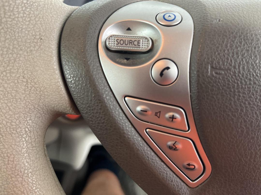 Photo '28' of Nissan Leaf