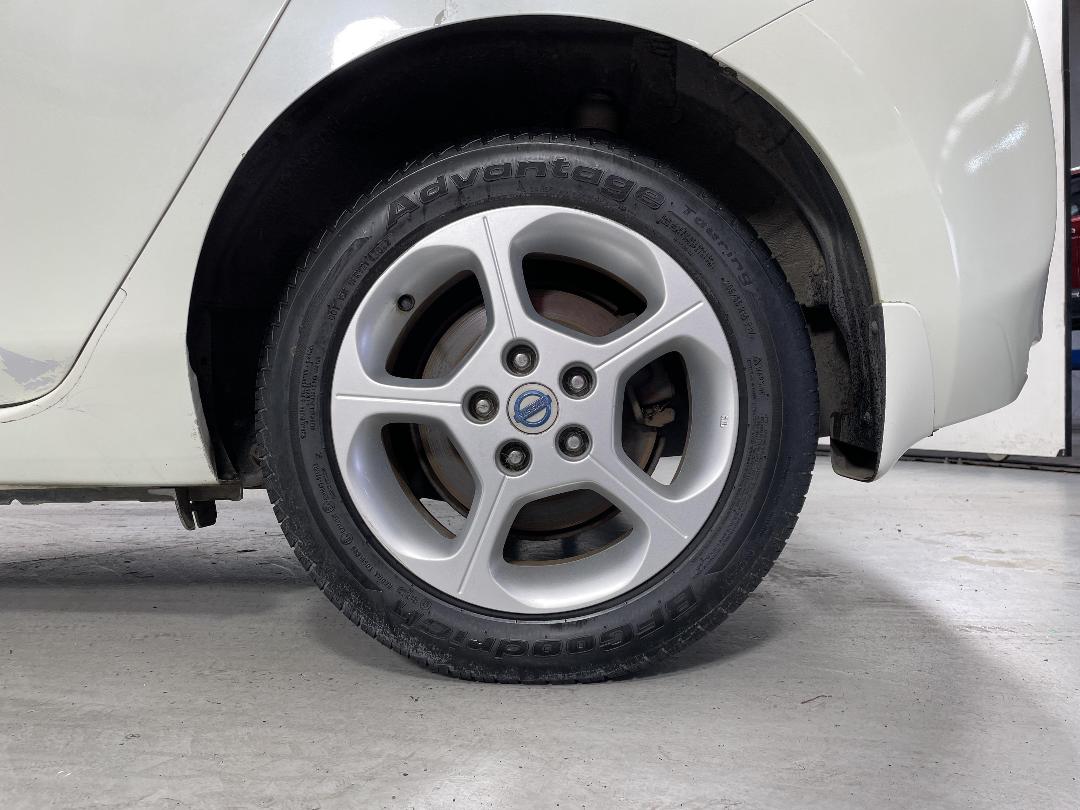 Photo '11' of Nissan Leaf