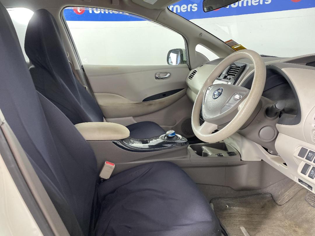 Photo '16' of Nissan Leaf