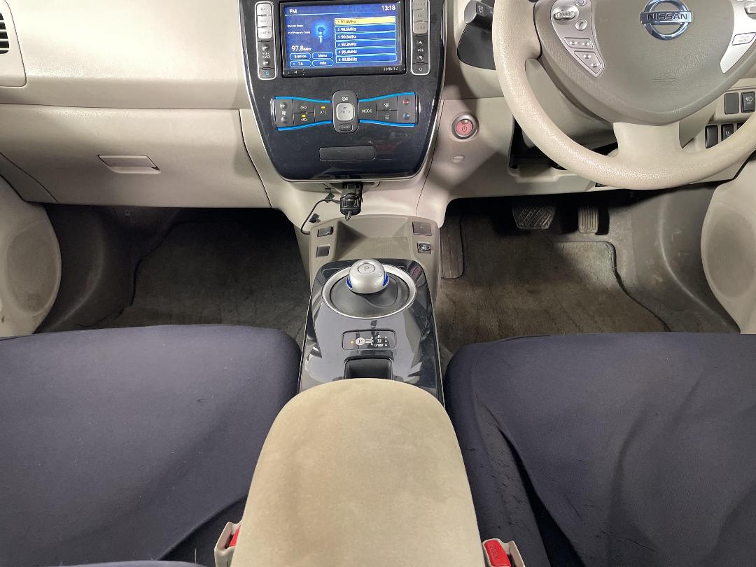 Photo '18' of Nissan Leaf