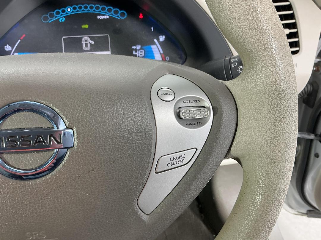 Photo '22' of Nissan Leaf