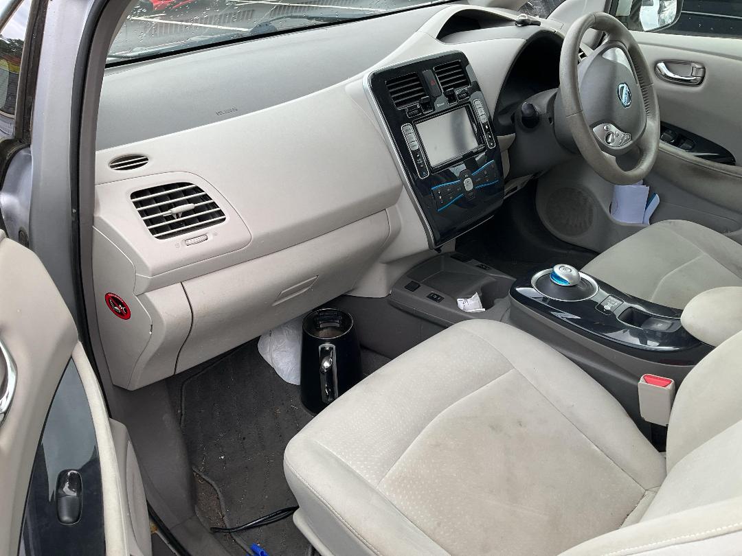 Photo '16' of Nissan Leaf