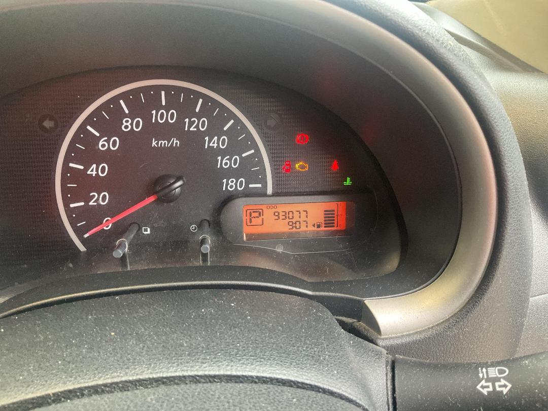 Photo '8' of Nissan March