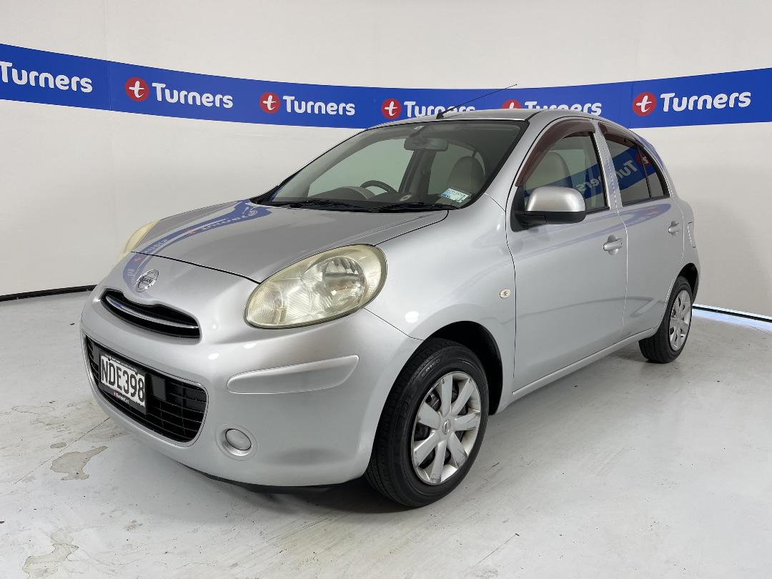 Photo '4' of Nissan March