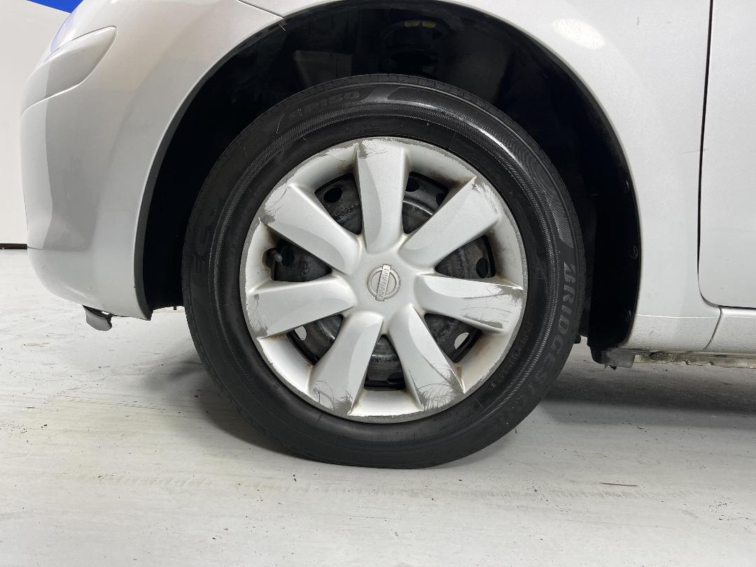 Photo '10' of Nissan March