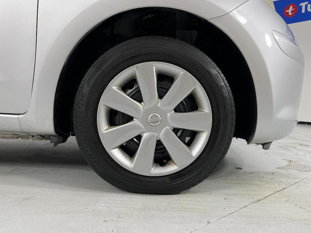 Photo '9' of Nissan March