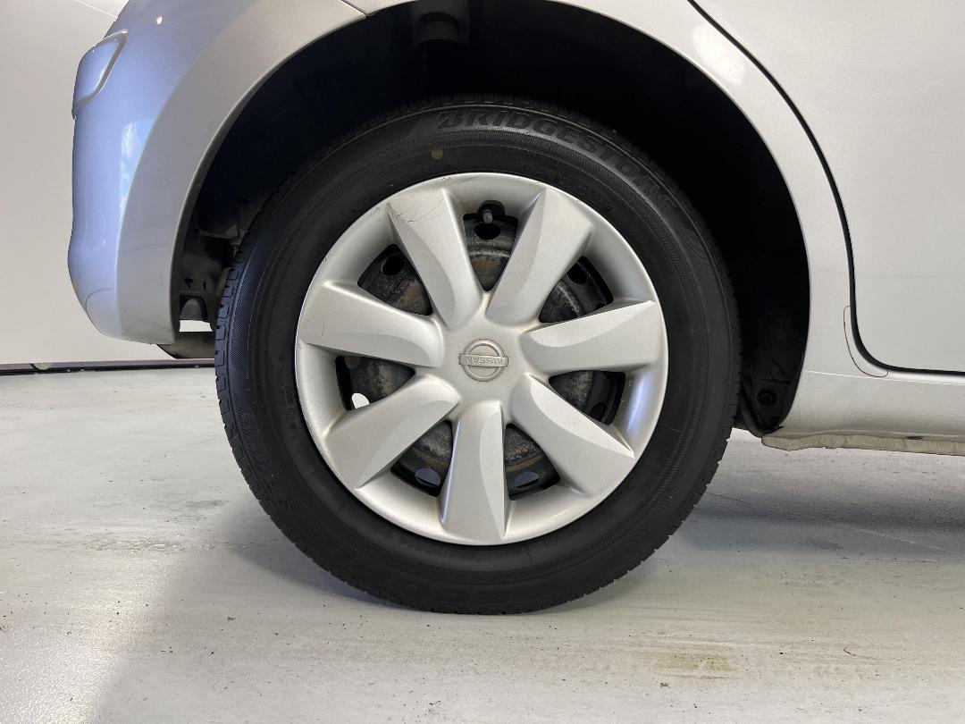 Photo '12' of Nissan March