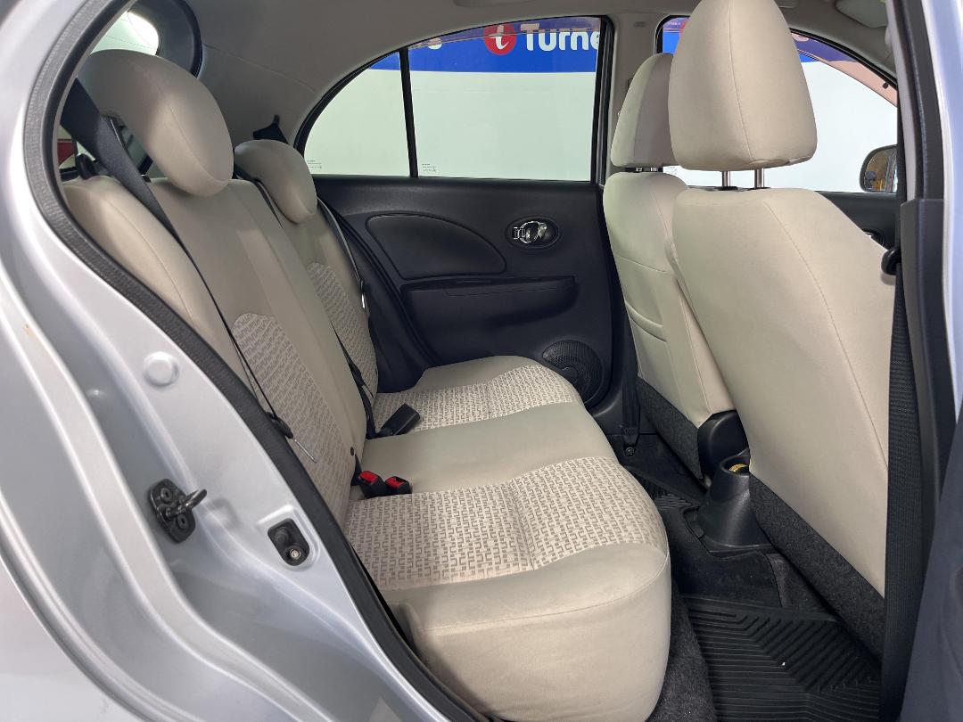 Photo '20' of Nissan March