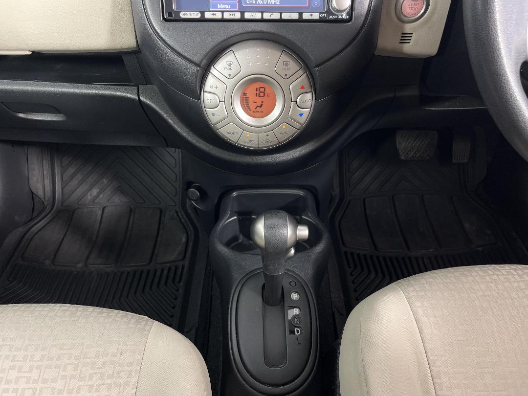 Photo '18' of Nissan March