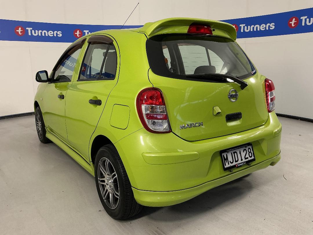 Photo '5' of Nissan March Photo '5' of Nissan March