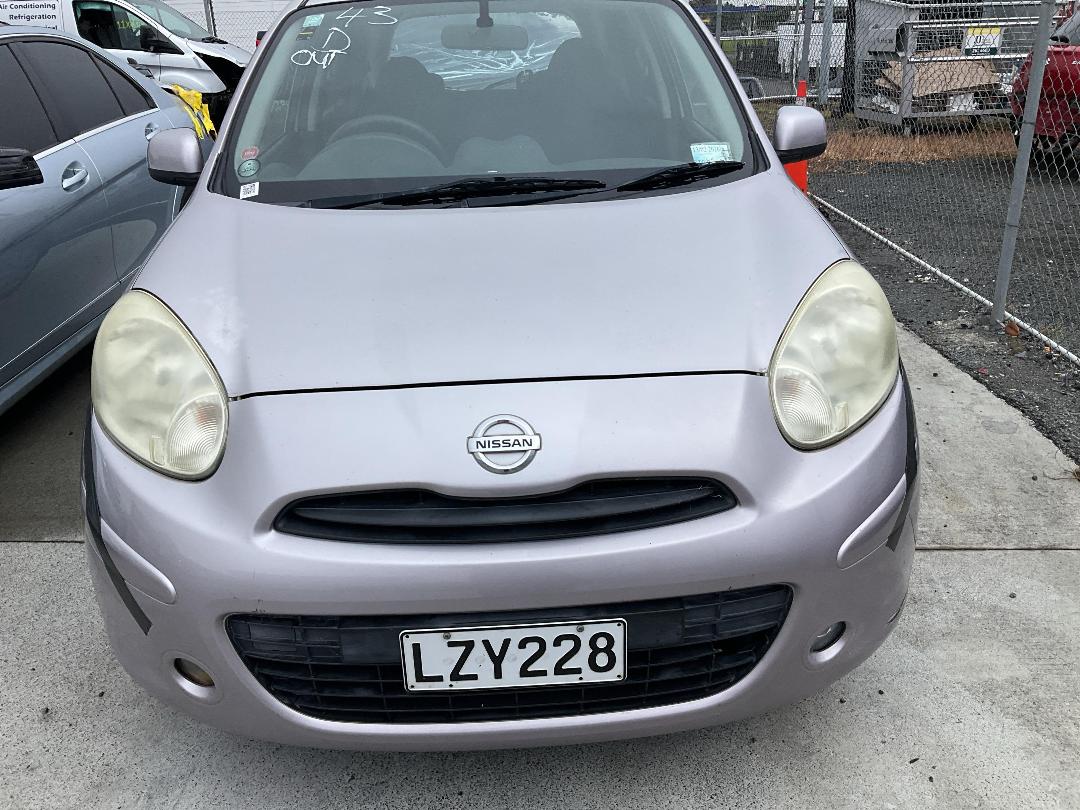 Photo '2' of Nissan March