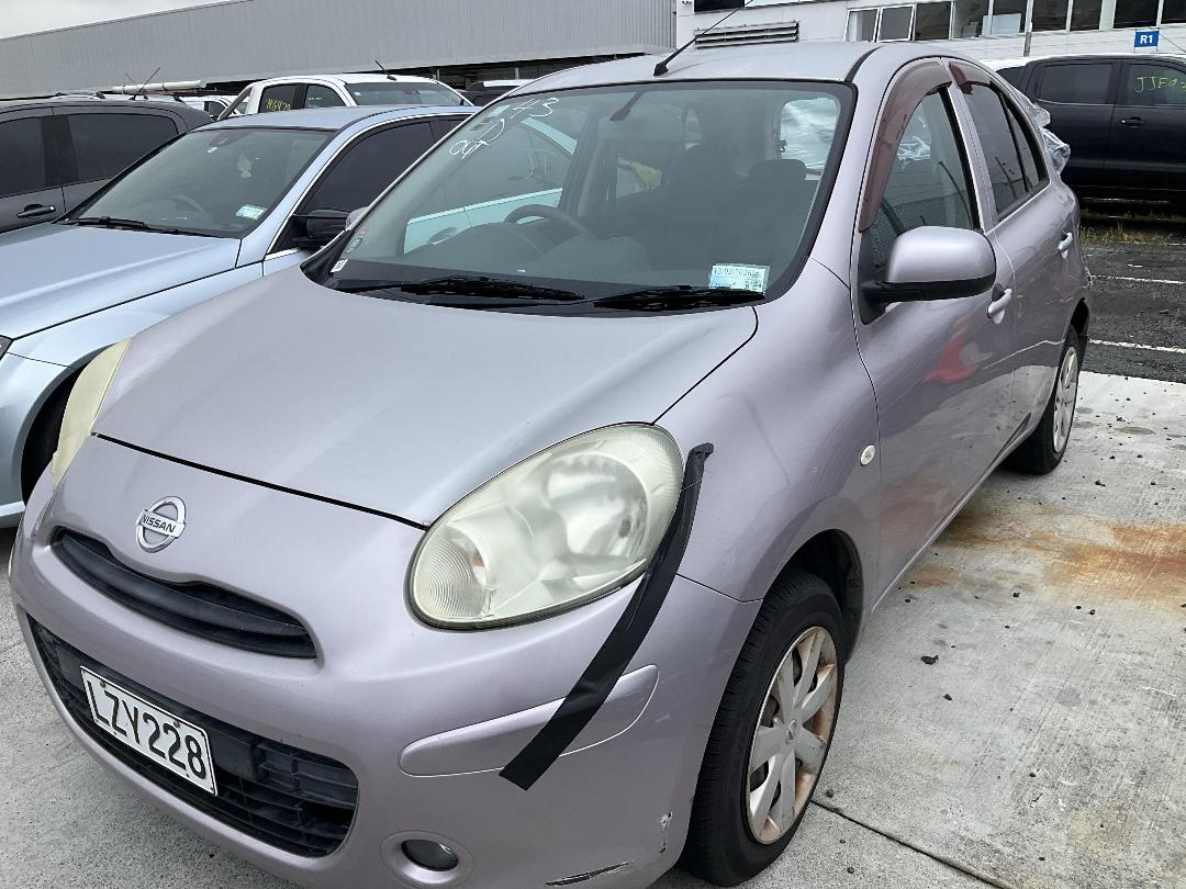 Photo '3' of Nissan March