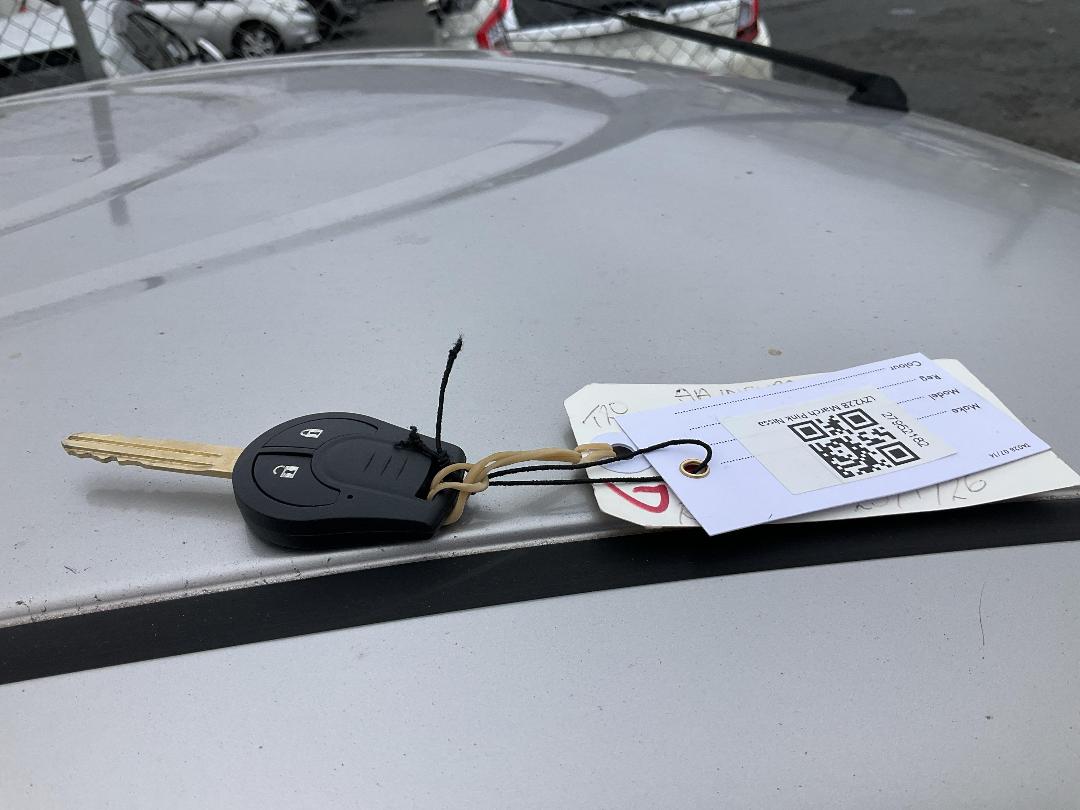 Photo '12' of Nissan March