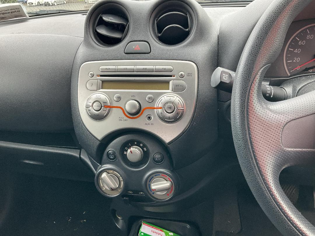 Photo '11' of Nissan March