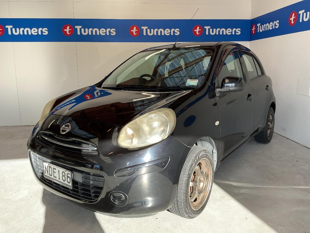 Photo '4' of Nissan March