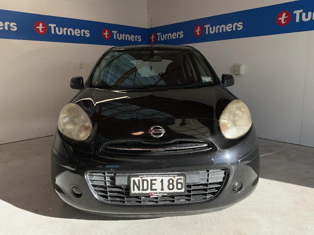 Photo '2' of Nissan March