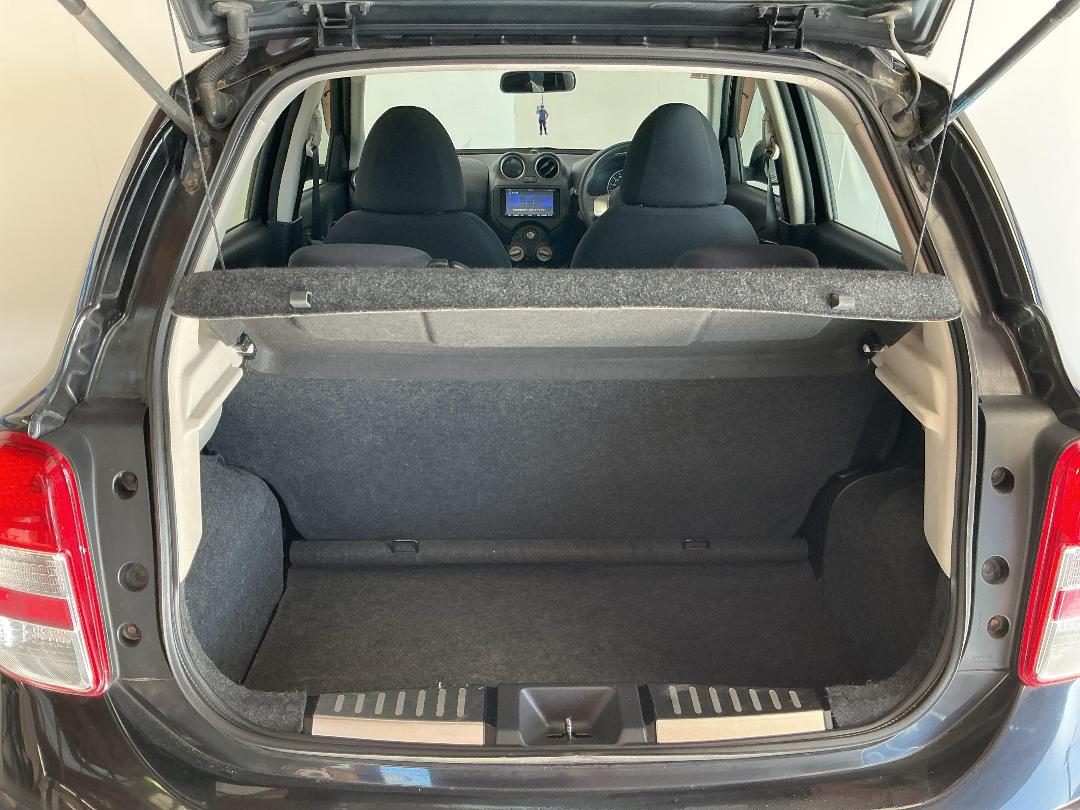 Photo '14' of Nissan March