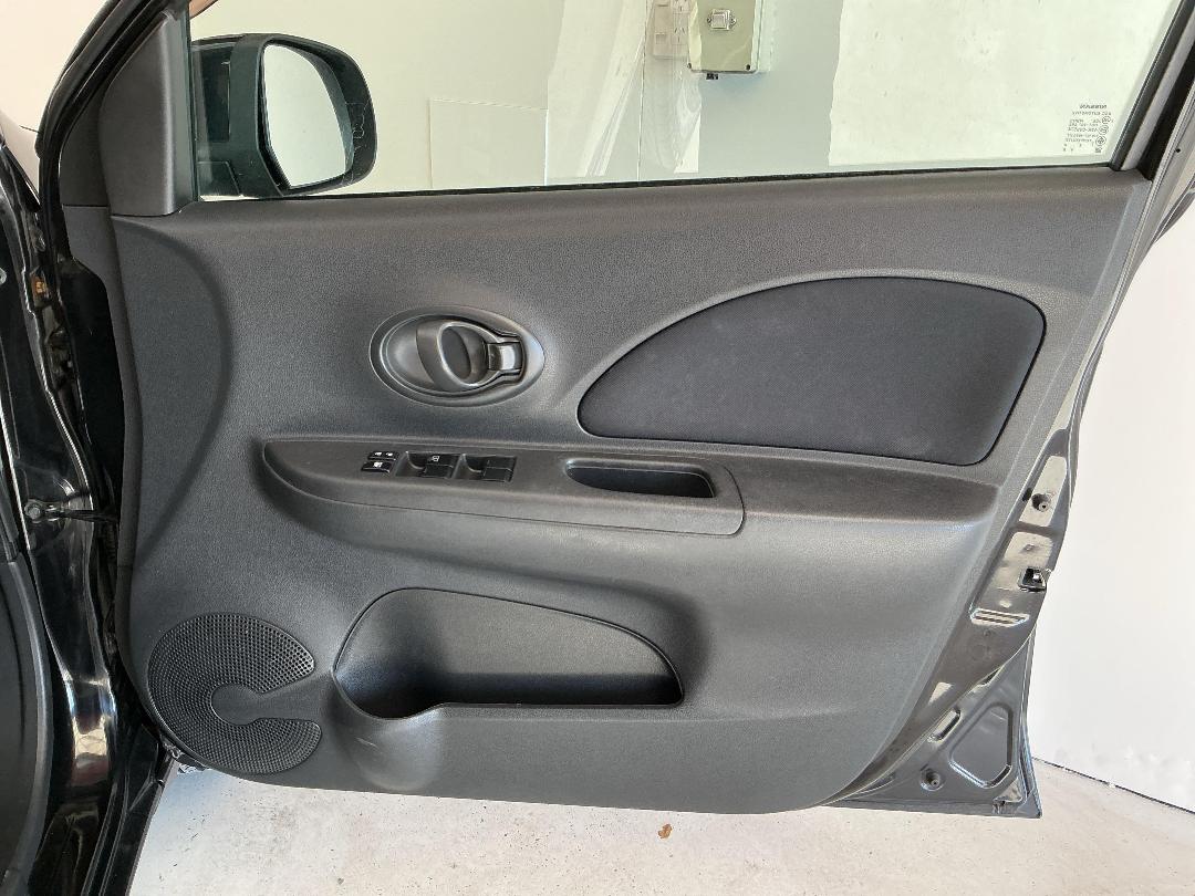 Photo '15' of Nissan March