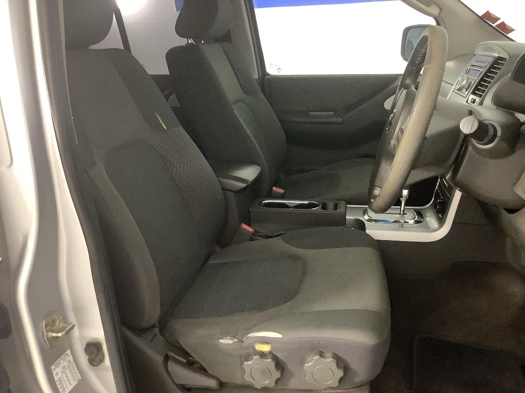 Photo '16' of Nissan Navara