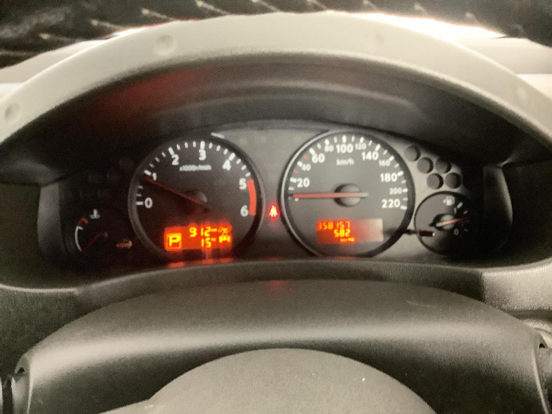 Photo '21' of Nissan Navara